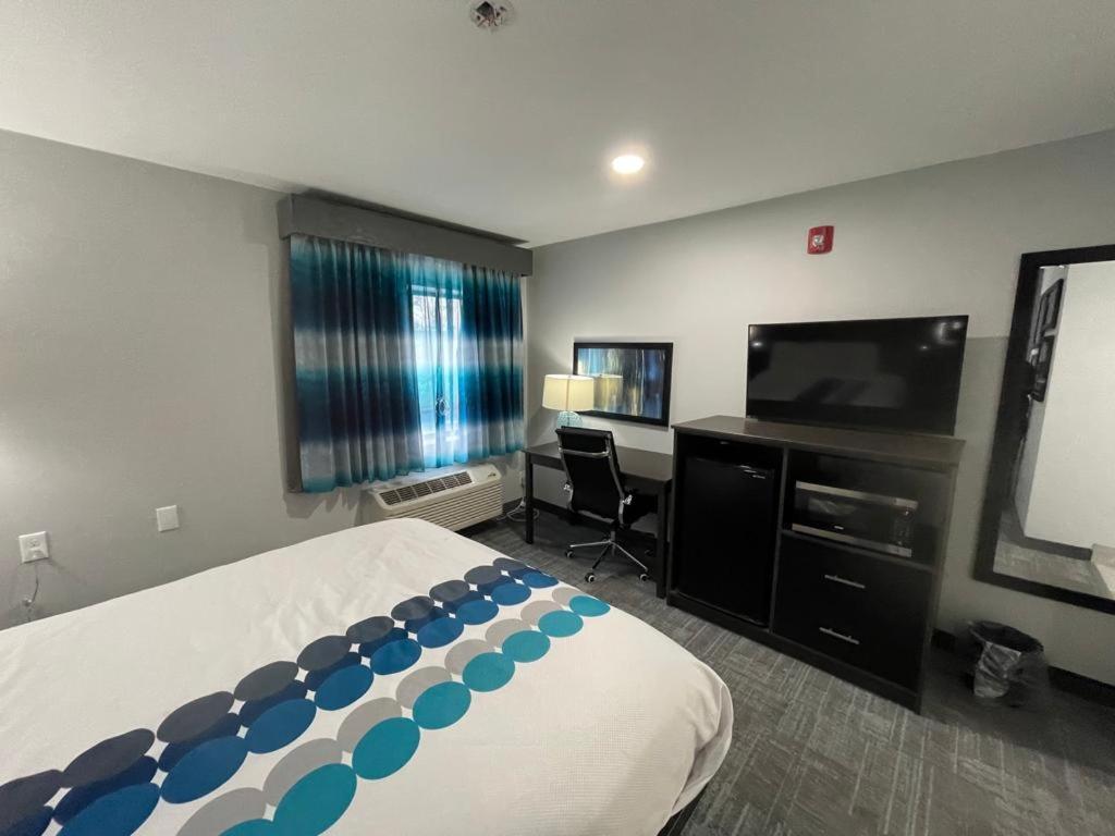 La Quinta Inn By Wyndham Indianapolis Airport Executive Dr Exterior foto