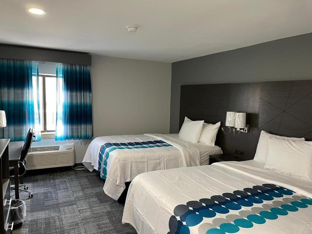 La Quinta Inn By Wyndham Indianapolis Airport Executive Dr Exterior foto