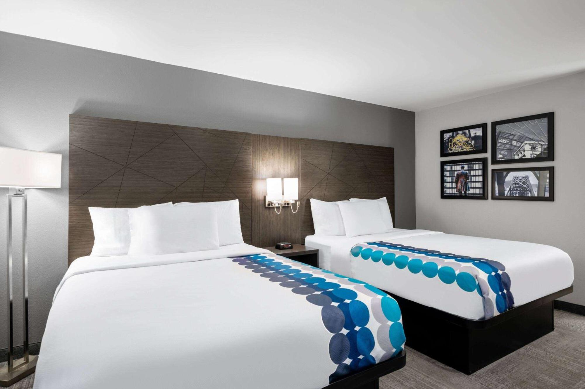 La Quinta Inn By Wyndham Indianapolis Airport Executive Dr Exterior foto