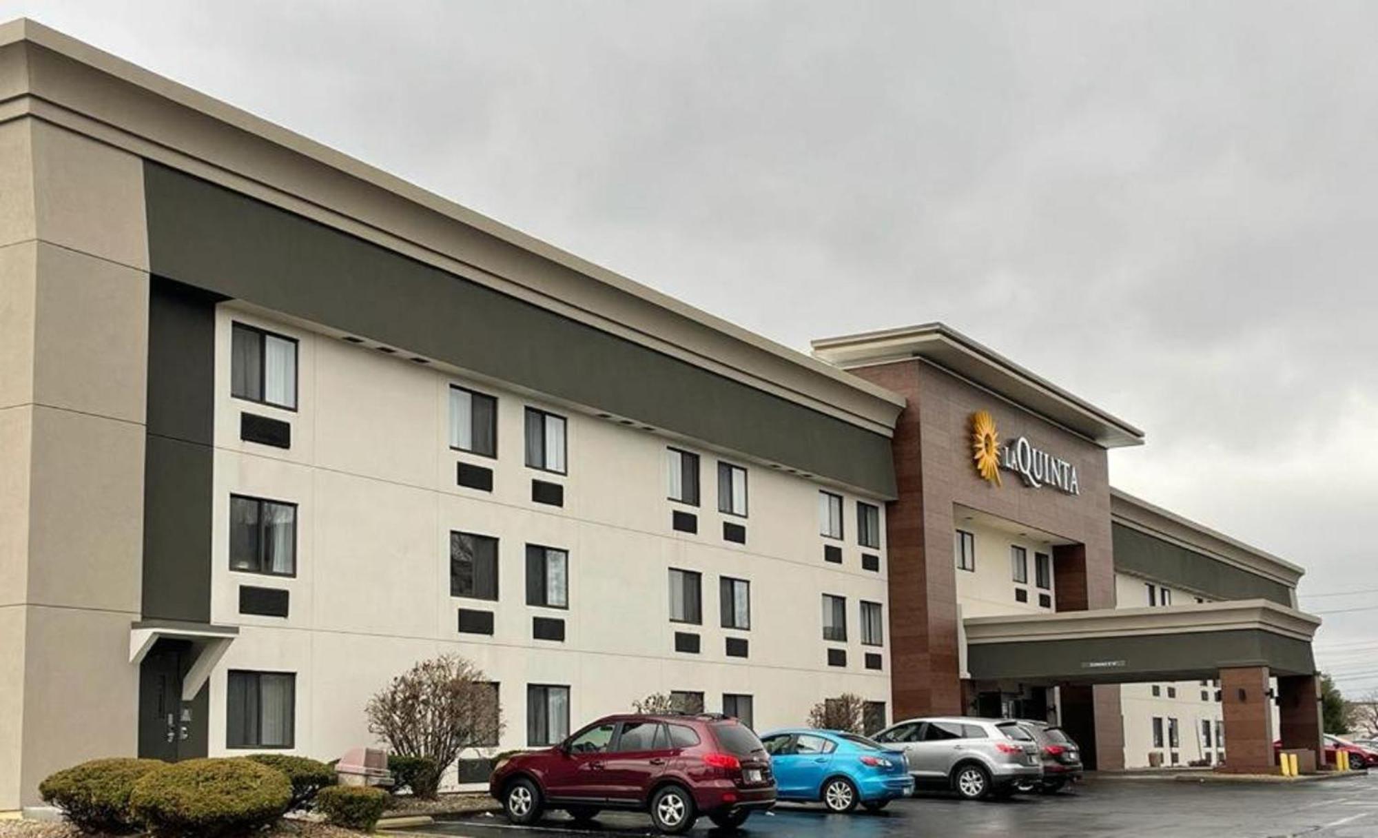La Quinta Inn By Wyndham Indianapolis Airport Executive Dr Exterior foto